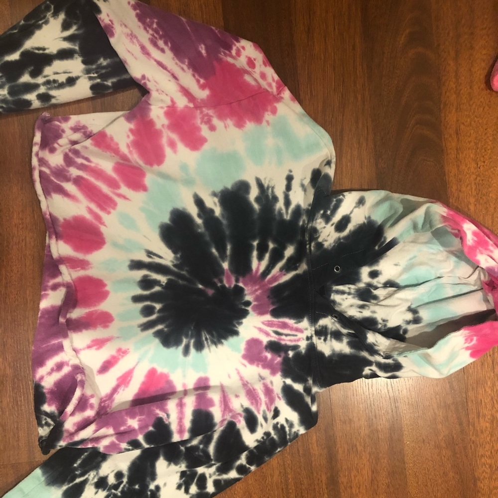 Tie dye crop sweatshirt